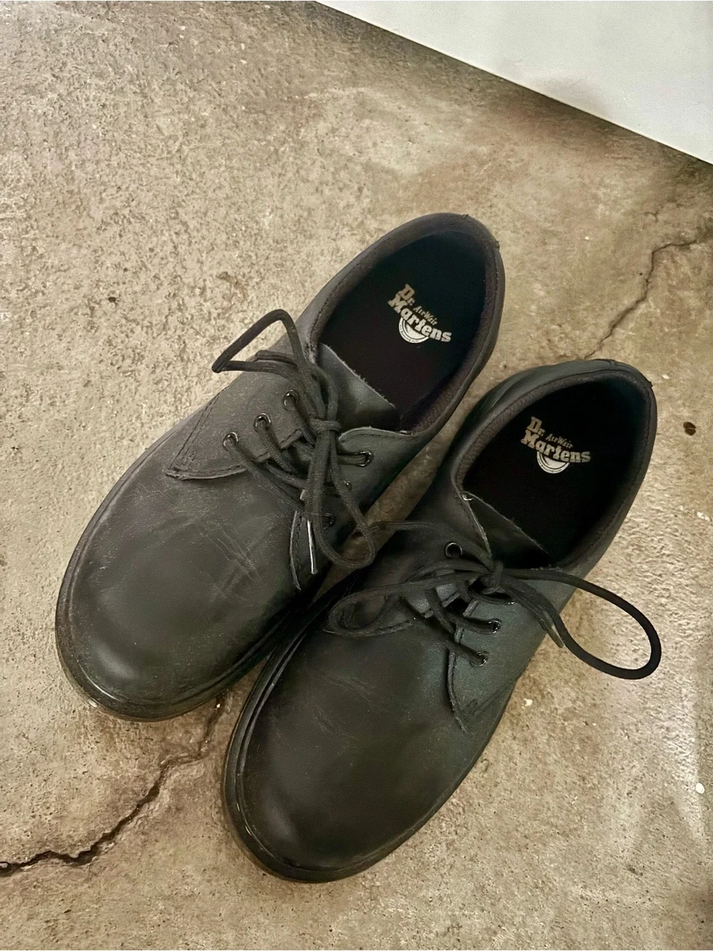Dr. Martens classic black